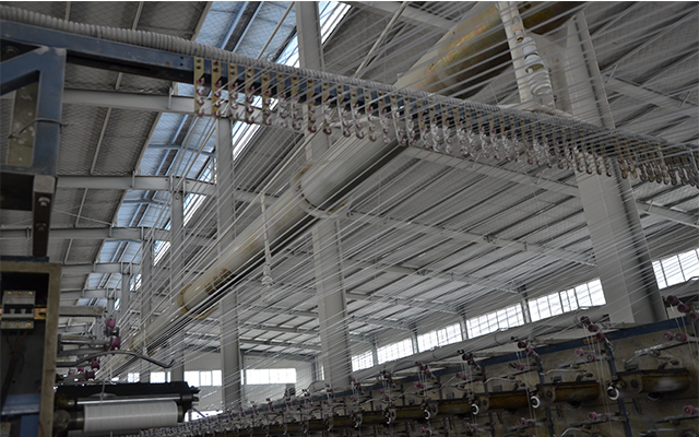 編織袋添加過熒光增白劑拉絲出來的效果